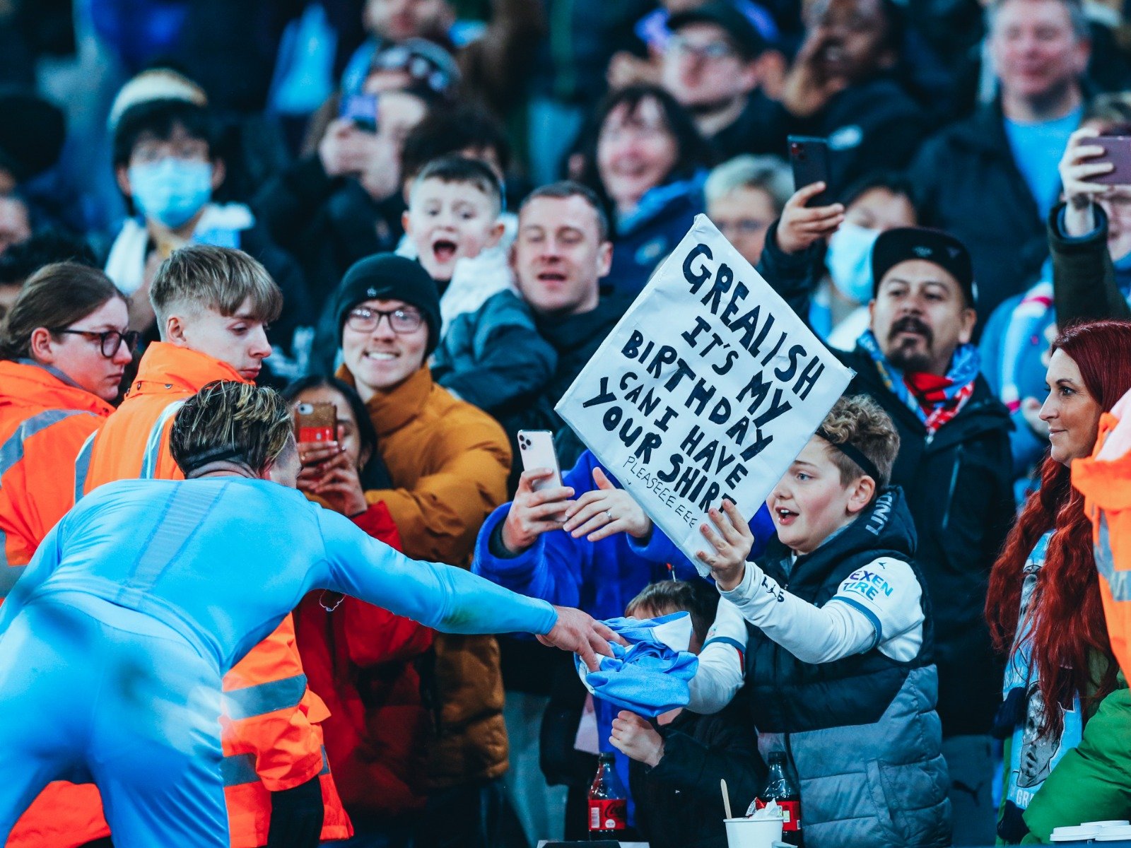 赞助商与俱 赞助商与俱